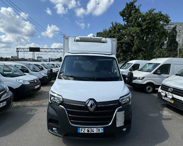 Белый Рено Мастер, объемом двигателя 2.3 л и пробегом 308 тыс. км за 26900 $, фото 2 на Automoto.ua