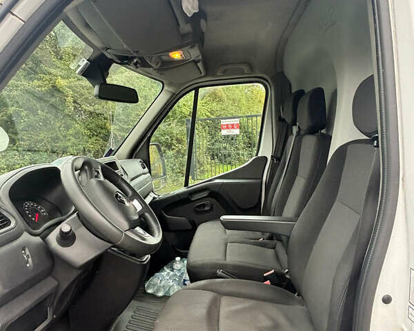 Білий Рено Мастєр, об'ємом двигуна 2.3 л та пробігом 300 тис. км за 31900 $, фото 8 на Automoto.ua