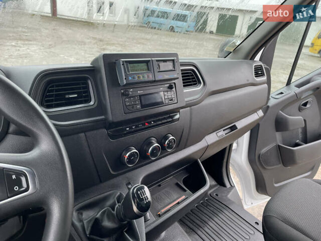 Белый Рено Мастер, объемом двигателя 2.3 л и пробегом 194 тыс. км за 29750 $, фото 37 на Automoto.ua