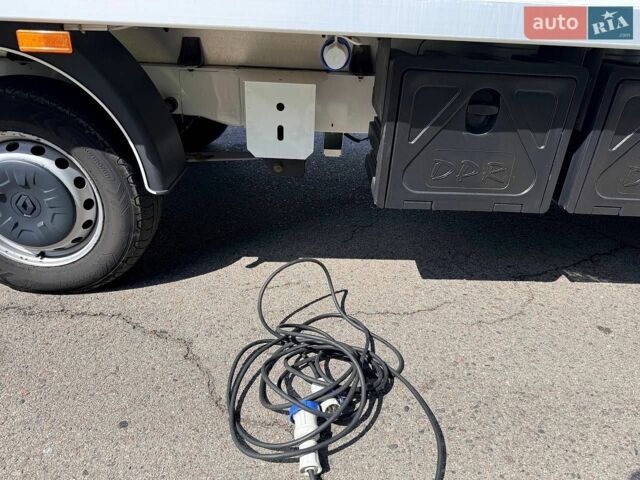 Белый Рено Мастер, объемом двигателя 2.3 л и пробегом 310 тыс. км за 27999 $, фото 64 на Automoto.ua