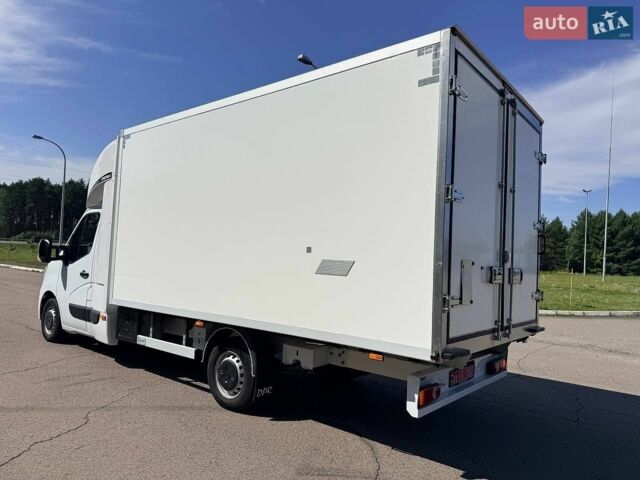 Белый Рено Мастер, объемом двигателя 2.3 л и пробегом 310 тыс. км за 27999 $, фото 5 на Automoto.ua