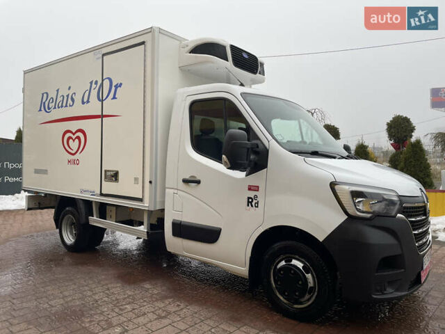 Белый Рено Мастер, объемом двигателя 2.3 л и пробегом 184 тыс. км за 29700 $, фото 1 на Automoto.ua