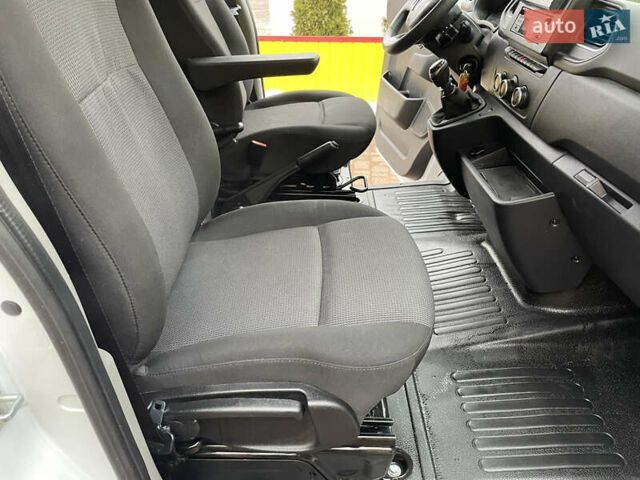 Белый Рено Мастер, объемом двигателя 2.3 л и пробегом 184 тыс. км за 29700 $, фото 53 на Automoto.ua