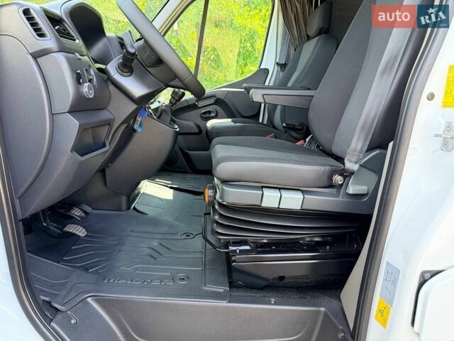 Белый Рено Мастер, объемом двигателя 2.3 л и пробегом 310 тыс. км за 27999 $, фото 80 на Automoto.ua