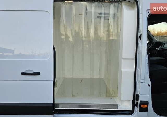 Белый Рено Мастер, объемом двигателя 2.3 л и пробегом 239 тыс. км за 24700 $, фото 35 на Automoto.ua