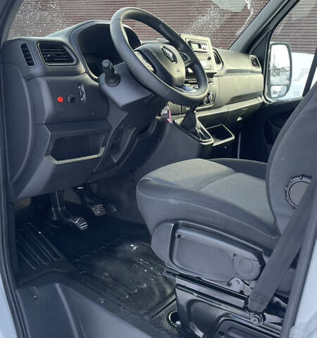 Белый Рено Мастер, объемом двигателя 2.3 л и пробегом 260 тыс. км за 28500 $, фото 12 на Automoto.ua