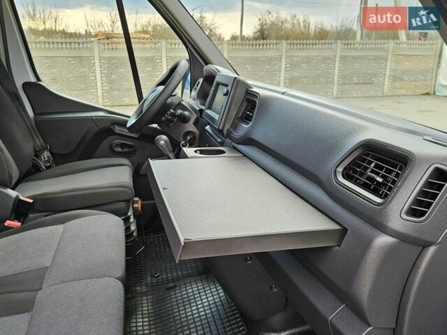 Белый Рено Мастер, объемом двигателя 2.3 л и пробегом 233 тыс. км за 25300 $, фото 48 на Automoto.ua