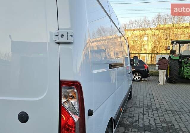 Белый Рено Мастер, объемом двигателя 2.3 л и пробегом 239 тыс. км за 24700 $, фото 6 на Automoto.ua