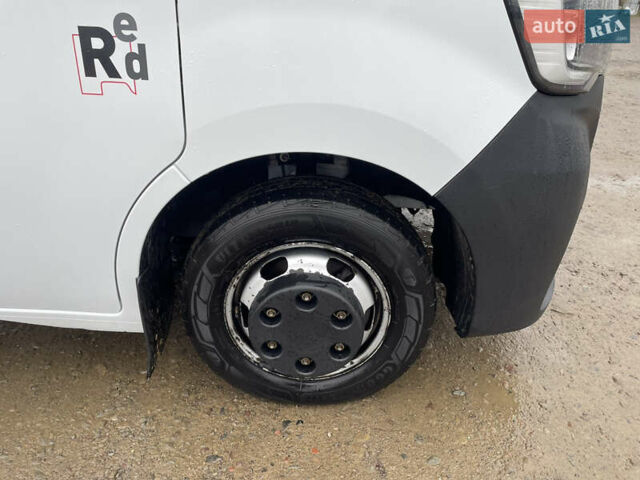 Белый Рено Мастер, объемом двигателя 2.3 л и пробегом 194 тыс. км за 29750 $, фото 31 на Automoto.ua