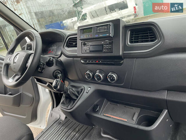 Белый Рено Мастер, объемом двигателя 2.3 л и пробегом 194 тыс. км за 29750 $, фото 42 на Automoto.ua