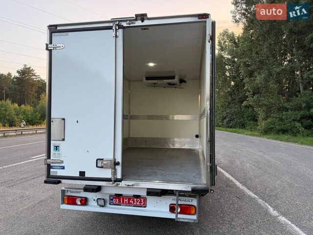 Белый Рено Мастер, объемом двигателя 2.3 л и пробегом 261 тыс. км за 23900 $, фото 82 на Automoto.ua