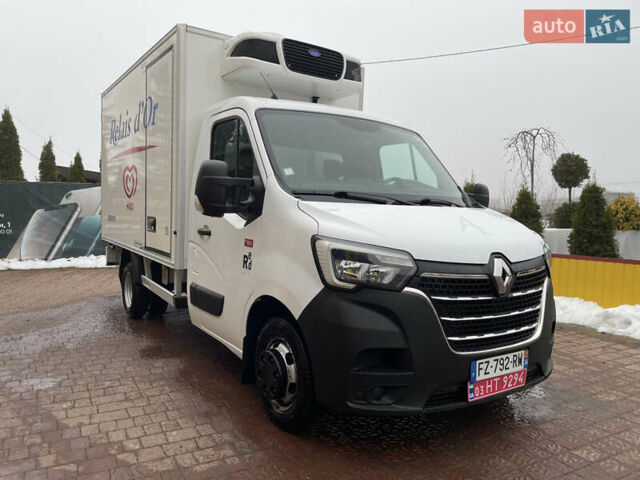 Белый Рено Мастер, объемом двигателя 2.3 л и пробегом 184 тыс. км за 29700 $, фото 4 на Automoto.ua