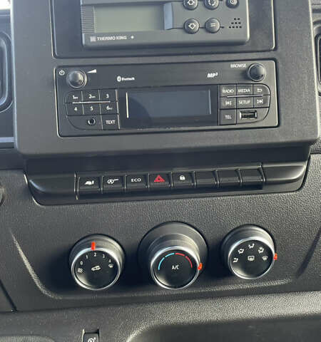 Белый Рено Мастер, объемом двигателя 2.3 л и пробегом 260 тыс. км за 28500 $, фото 19 на Automoto.ua