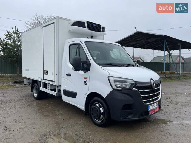 Белый Рено Мастер, объемом двигателя 2.3 л и пробегом 194 тыс. км за 29750 $, фото 2 на Automoto.ua