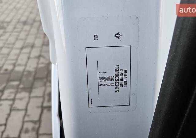 Белый Рено Мастер, объемом двигателя 2.3 л и пробегом 239 тыс. км за 24700 $, фото 34 на Automoto.ua
