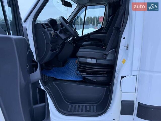 Белый Рено Мастер, объемом двигателя 2.3 л и пробегом 297 тыс. км за 25900 $, фото 47 на Automoto.ua