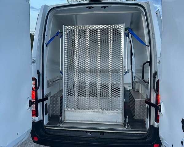 Белый Рено Мастер, объемом двигателя 2.3 л и пробегом 155 тыс. км за 27325 $, фото 16 на Automoto.ua