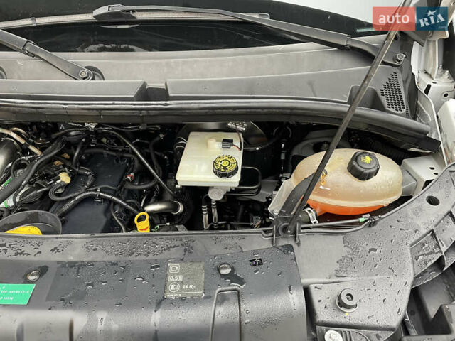 Белый Рено Мастер, объемом двигателя 2.3 л и пробегом 184 тыс. км за 29700 $, фото 68 на Automoto.ua