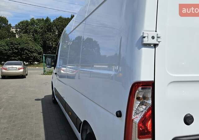 Белый Рено Мастер, объемом двигателя 2.3 л и пробегом 296 тыс. км за 25550 $, фото 6 на Automoto.ua