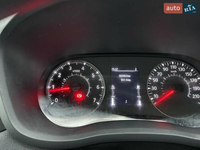 Белый Рено Мастер, объемом двигателя 2.3 л и пробегом 184 тыс. км за 29700 $, фото 71 на Automoto.ua