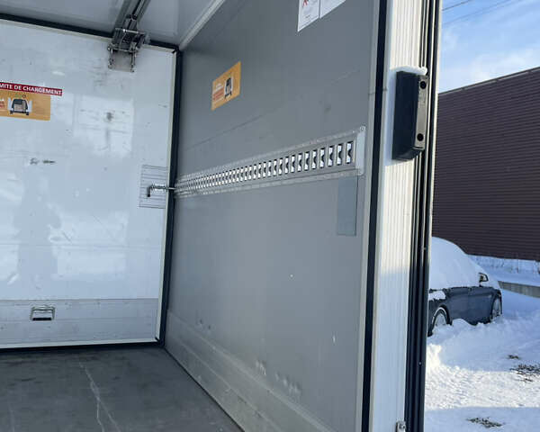 Белый Рено Мастер, объемом двигателя 2.3 л и пробегом 260 тыс. км за 28500 $, фото 35 на Automoto.ua