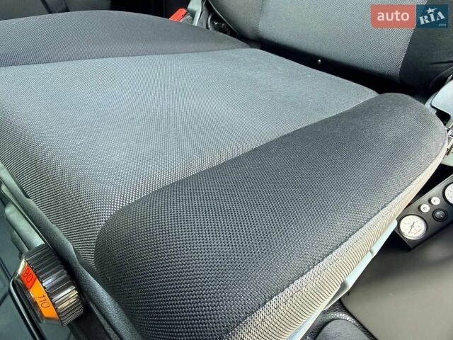 Белый Рено Мастер, объемом двигателя 2.3 л и пробегом 310 тыс. км за 27999 $, фото 75 на Automoto.ua