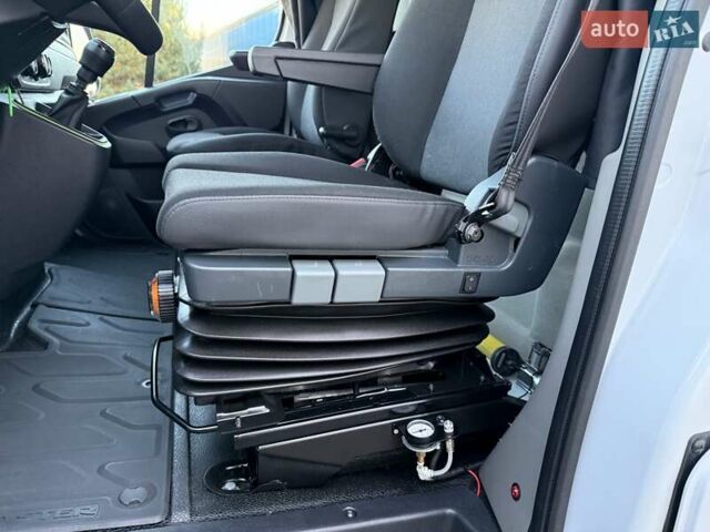 Рено Мастер 2022 в Ковель на Automoto.ua Белый Рено Мастер, объемом двигателя 2.3 л и пробегом 291 тыс. км за 26950 $, фото 52 на Automoto.ua