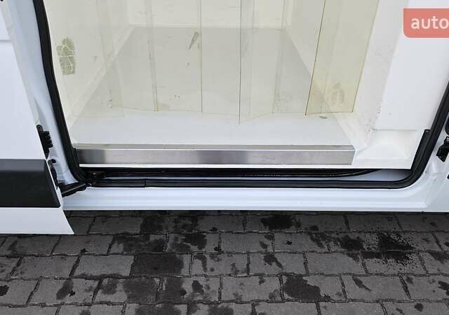 Белый Рено Мастер, объемом двигателя 2.3 л и пробегом 239 тыс. км за 24700 $, фото 40 на Automoto.ua