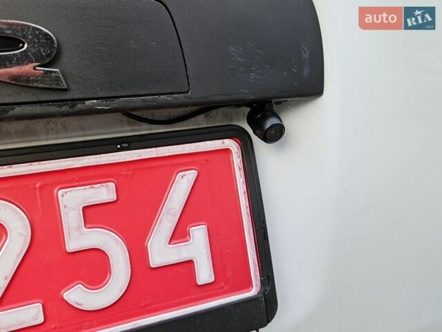 Белый Рено Мастер, объемом двигателя 2.3 л и пробегом 233 тыс. км за 25300 $, фото 10 на Automoto.ua