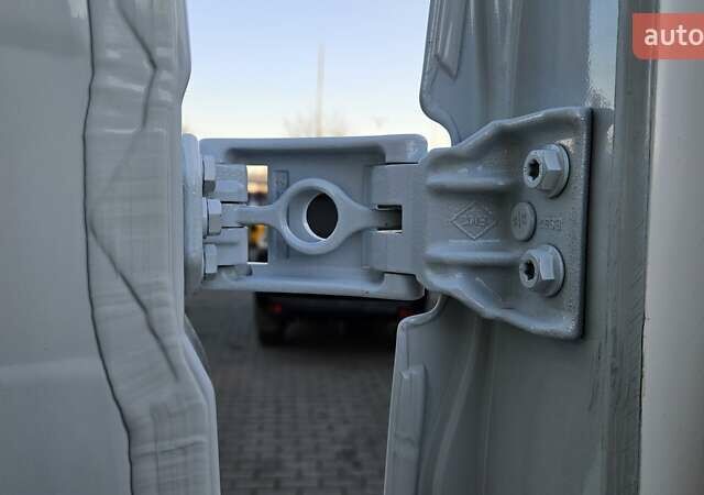 Белый Рено Мастер, объемом двигателя 2.3 л и пробегом 239 тыс. км за 24700 $, фото 53 на Automoto.ua