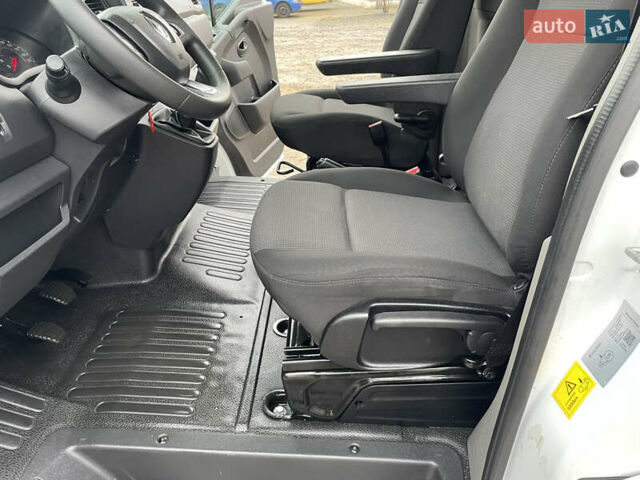 Белый Рено Мастер, объемом двигателя 2.3 л и пробегом 194 тыс. км за 29750 $, фото 33 на Automoto.ua