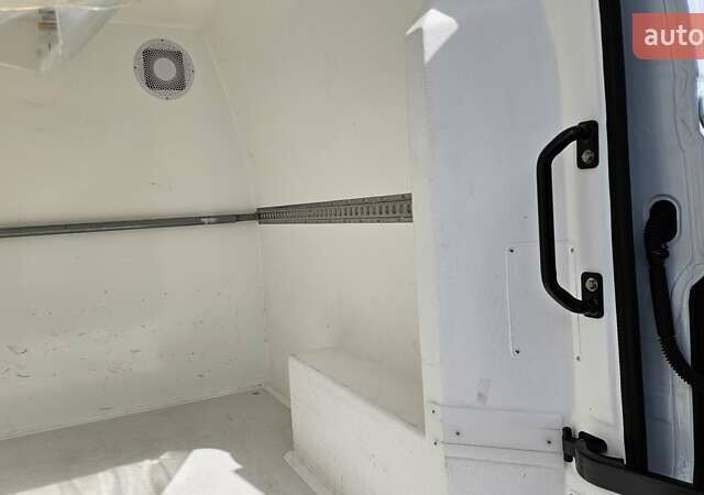 Белый Рено Мастер, объемом двигателя 2.3 л и пробегом 296 тыс. км за 25550 $, фото 50 на Automoto.ua