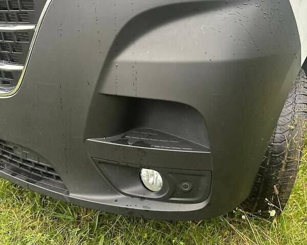 Белый Рено Мастер, объемом двигателя 2.3 л и пробегом 155 тыс. км за 27325 $, фото 45 на Automoto.ua