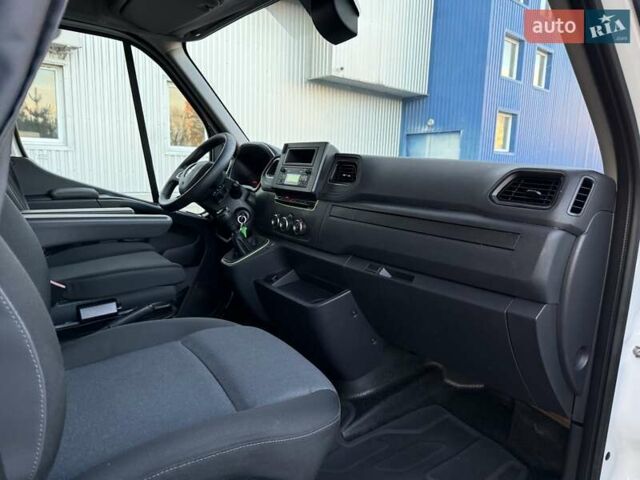 Рено Мастер 2022 в Ковель на Automoto.ua Белый Рено Мастер, объемом двигателя 2.3 л и пробегом 291 тыс. км за 26950 $, фото 69 на Automoto.ua
