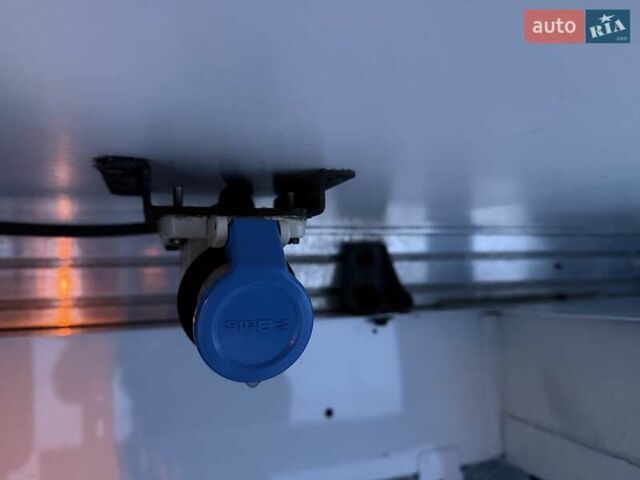 Белый Рено Мастер, объемом двигателя 2.3 л и пробегом 297 тыс. км за 25900 $, фото 27 на Automoto.ua