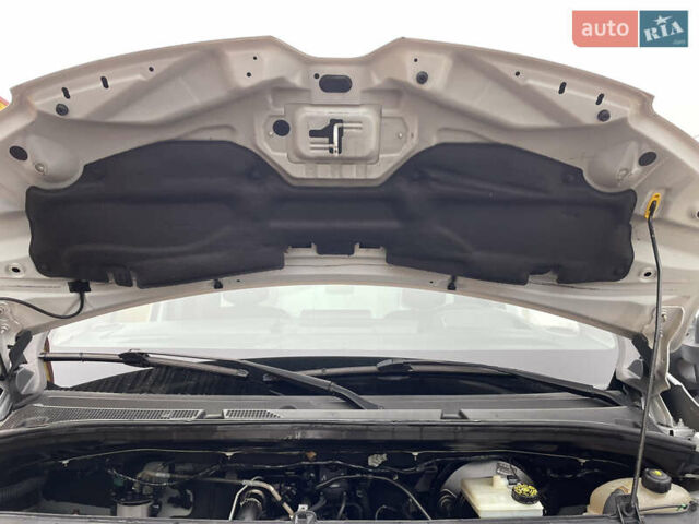 Белый Рено Мастер, объемом двигателя 2.3 л и пробегом 184 тыс. км за 29700 $, фото 70 на Automoto.ua