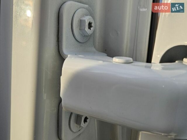 Белый Рено Мастер, объемом двигателя 2.3 л и пробегом 233 тыс. км за 25300 $, фото 35 на Automoto.ua