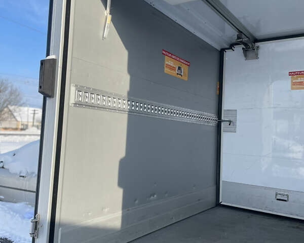 Белый Рено Мастер, объемом двигателя 2.3 л и пробегом 260 тыс. км за 28500 $, фото 34 на Automoto.ua