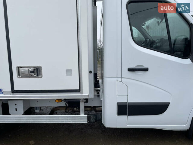 Белый Рено Мастер, объемом двигателя 2.3 л и пробегом 194 тыс. км за 29750 $, фото 19 на Automoto.ua
