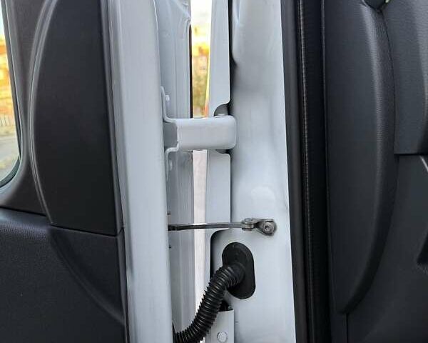 Рено Мастер 2022 в Ковель на Automoto.ua Белый Рено Мастер, объемом двигателя 2.3 л и пробегом 291 тыс. км за 26950 $, фото 48 на Automoto.ua