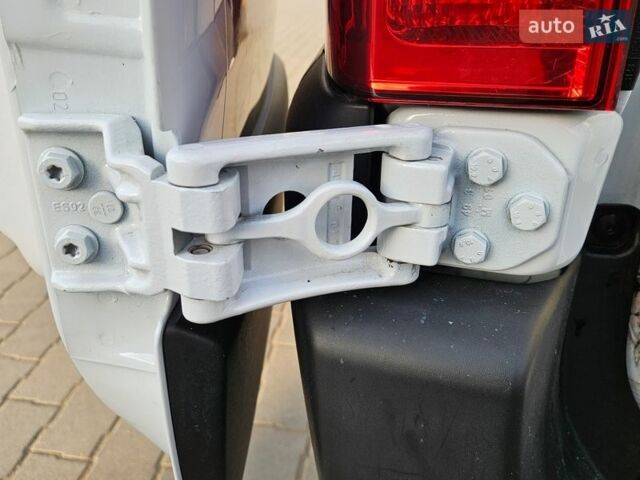 Белый Рено Мастер, объемом двигателя 2.3 л и пробегом 233 тыс. км за 25300 $, фото 25 на Automoto.ua