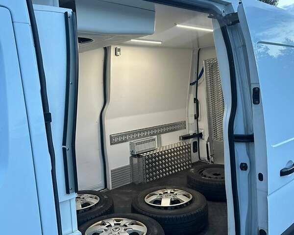 Белый Рено Мастер, объемом двигателя 2.3 л и пробегом 155 тыс. км за 27325 $, фото 3 на Automoto.ua