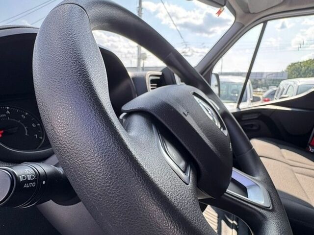 Білий Рено Мастєр, об'ємом двигуна 2.3 л та пробігом 306 тис. км за 29900 $, фото 17 на Automoto.ua