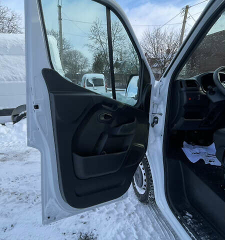 Белый Рено Мастер, объемом двигателя 2.3 л и пробегом 260 тыс. км за 28500 $, фото 11 на Automoto.ua