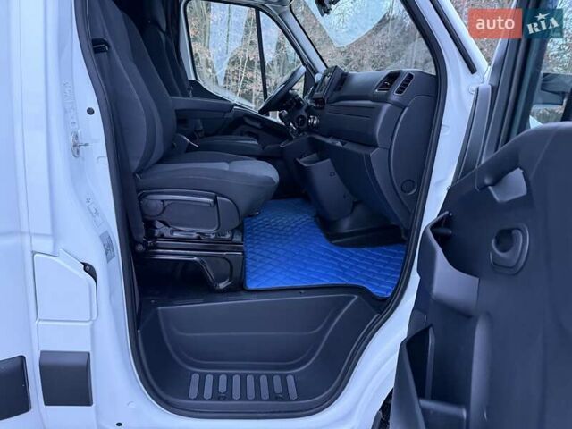 Белый Рено Мастер, объемом двигателя 2.3 л и пробегом 297 тыс. км за 25900 $, фото 61 на Automoto.ua