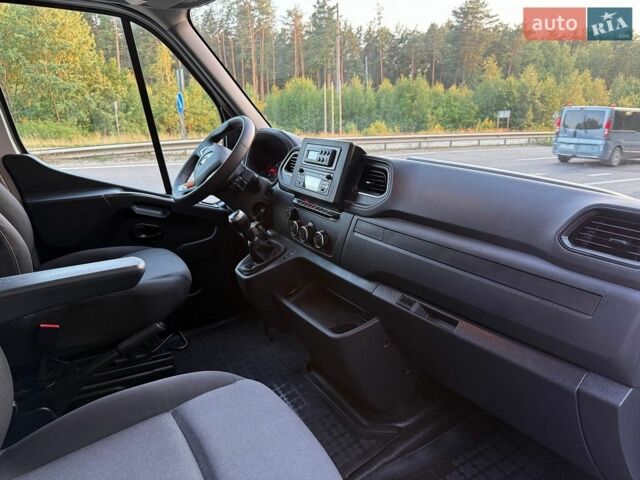 Белый Рено Мастер, объемом двигателя 2.3 л и пробегом 261 тыс. км за 23900 $, фото 62 на Automoto.ua