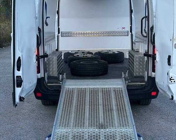 Белый Рено Мастер, объемом двигателя 2.3 л и пробегом 155 тыс. км за 27500 $, фото 17 на Automoto.ua