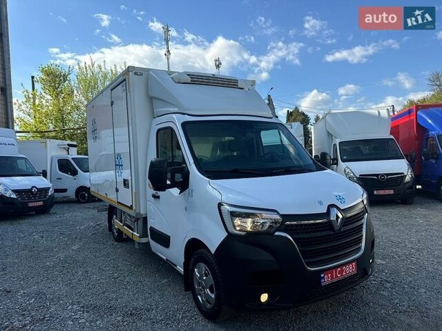 Белый Рено Мастер, объемом двигателя 2.3 л и пробегом 176 тыс. км за 27900 $, фото 1 на Automoto.ua