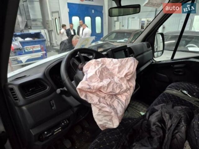 Білий Рено Мастєр, об'ємом двигуна 2.3 л та пробігом 170 тис. км за 16000 $, фото 4 на Automoto.ua