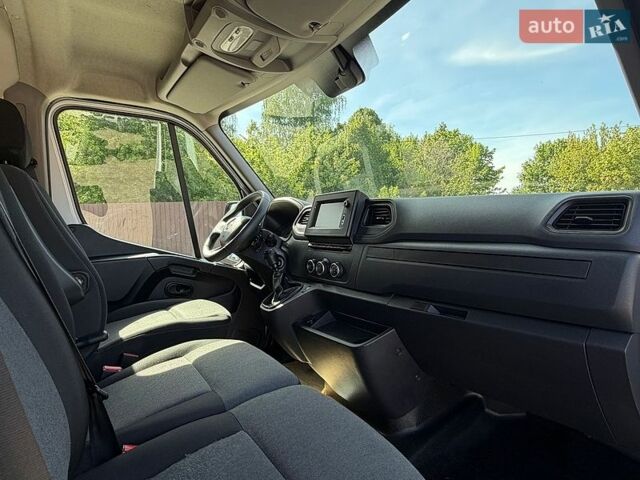 Белый Рено Мастер, объемом двигателя 2.3 л и пробегом 180 тыс. км за 25500 $, фото 10 на Automoto.ua